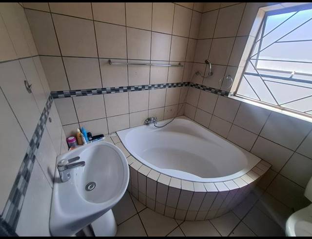 3 BEDROOM HOUSE FOR SALE IN MASHISHING